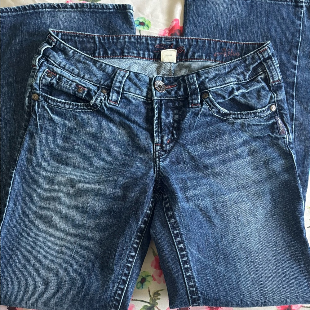 Silver Jeans Women's Blue Bootcut Jeans with Signature Pocket Embroidery - Picture 3 of 5